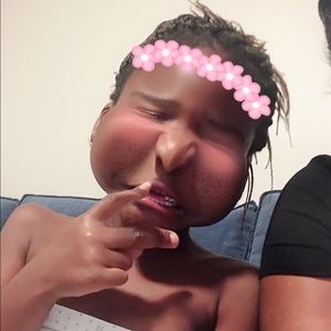 Meet your Posher, Ene